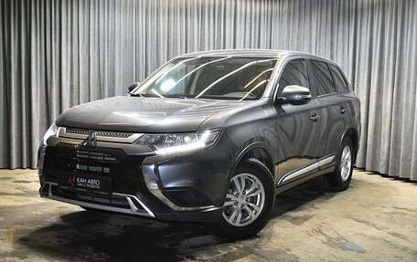 Mitsubishi Outlander III рестайлинг 3, 2019 год, 2 198 000 рублей, 1 фотография