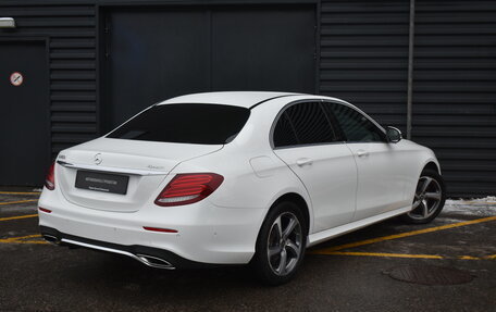 Mercedes-Benz E-Класс, 2019 год, 3 350 000 рублей, 3 фотография