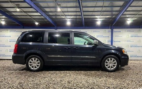 Chrysler Town & Country V рестайлинг, 2013 год, 1 799 000 рублей, 6 фотография