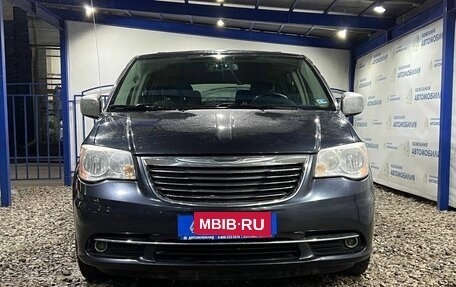 Chrysler Town & Country V рестайлинг, 2013 год, 1 799 000 рублей, 8 фотография