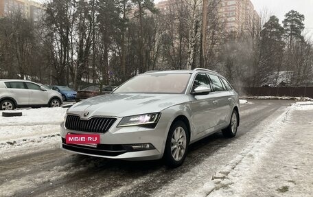 Skoda Superb III рестайлинг, 2017 год, 2 970 000 рублей, 3 фотография