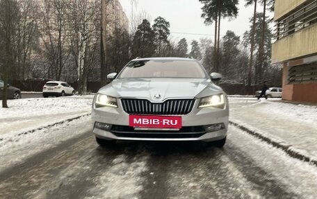 Skoda Superb III рестайлинг, 2017 год, 2 970 000 рублей, 5 фотография