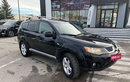 Mitsubishi Outlander III рестайлинг 3, 2007 год, 945 000 рублей, 2 фотография