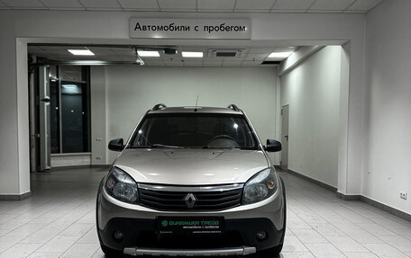 Renault Sandero I, 2013 год, 860 000 рублей, 2 фотография