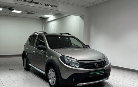 Renault Sandero I, 2013 год, 860 000 рублей, 3 фотография