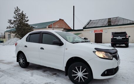 Renault Logan II, 2017 год, 550 000 рублей, 3 фотография