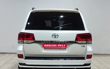 Toyota Land Cruiser 200, 2019 год, 9 050 000 рублей, 6 фотография