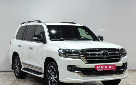 Toyota Land Cruiser 200, 2019 год, 9 050 000 рублей, 3 фотография