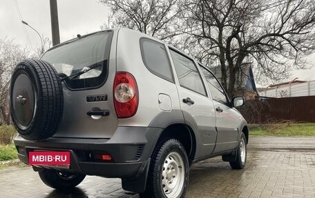 Chevrolet Niva I рестайлинг, 2012 год, 600 000 рублей, 12 фотография