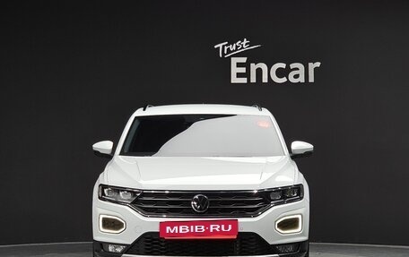 Volkswagen T-Roc I, 2021 год, 2 250 000 рублей, 3 фотография