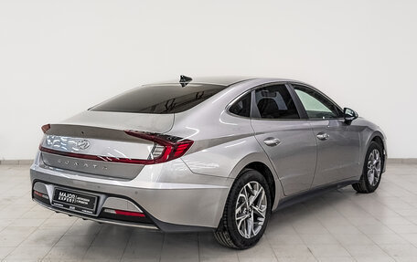 Hyundai Sonata VIII, 2022 год, 3 110 000 рублей, 5 фотография