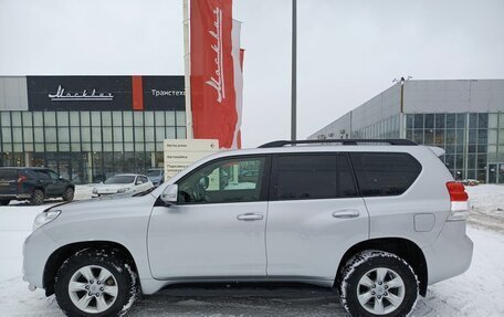 Toyota Land Cruiser Prado 150 рестайлинг 2, 2010 год, 2 700 000 рублей, 8 фотография