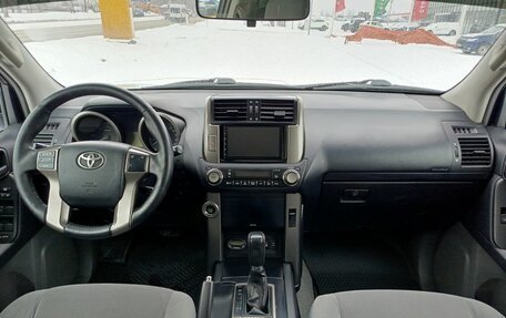 Toyota Land Cruiser Prado 150 рестайлинг 2, 2010 год, 2 700 000 рублей, 14 фотография