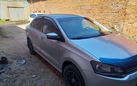 Volkswagen Polo VI (EU Market), 2011 год, 900 000 рублей, 2 фотография