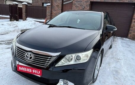 Toyota Camry, 2012 год, 1 950 000 рублей, 2 фотография