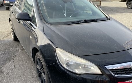 Opel Astra J, 2010 год, 825 000 рублей, 2 фотография