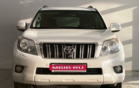 Toyota Land Cruiser Prado 150 рестайлинг 2, 2013 год, 3 695 000 рублей, 3 фотография