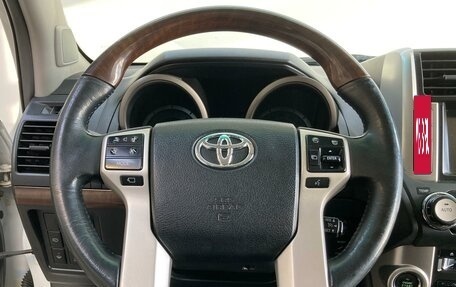 Toyota Land Cruiser Prado 150 рестайлинг 2, 2013 год, 3 695 000 рублей, 11 фотография