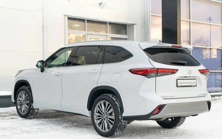 Toyota Highlander, 2024 год, 7 400 000 рублей, 5 фотография