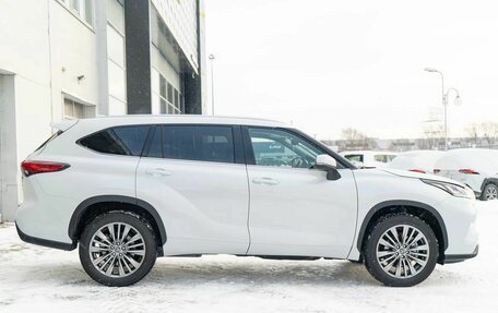 Toyota Highlander, 2024 год, 7 400 000 рублей, 8 фотография