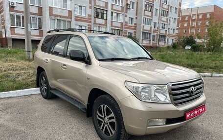 Toyota Land Cruiser 200, 2010 год, 2 990 000 рублей, 1 фотография