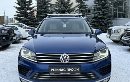 Volkswagen Touareg III, 2015 год, 3 499 000 рублей, 2 фотография