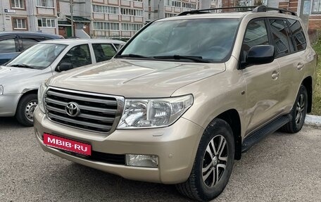 Toyota Land Cruiser 200, 2010 год, 2 990 000 рублей, 3 фотография