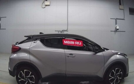 Toyota C-HR I рестайлинг, 2017 год, 1 820 000 рублей, 5 фотография