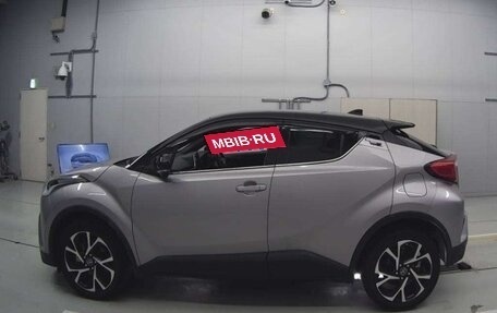 Toyota C-HR I рестайлинг, 2017 год, 1 820 000 рублей, 6 фотография