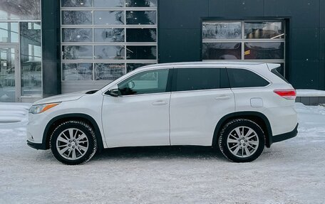 Toyota Highlander III, 2014 год, 3 150 000 рублей, 2 фотография