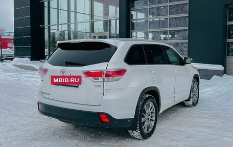 Toyota Highlander III, 2014 год, 3 150 000 рублей, 5 фотография