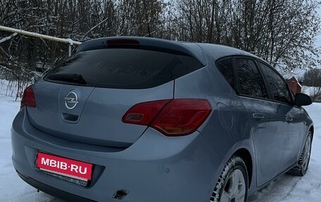 Opel Astra J, 2011 год, 715 000 рублей, 4 фотография