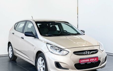 Hyundai Solaris II рестайлинг, 2012 год, 1 000 000 рублей, 1 фотография