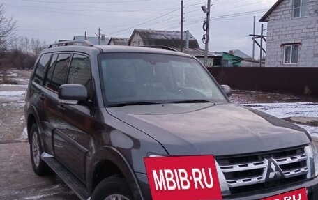 Mitsubishi Pajero IV, 2013 год, 2 580 000 рублей, 2 фотография