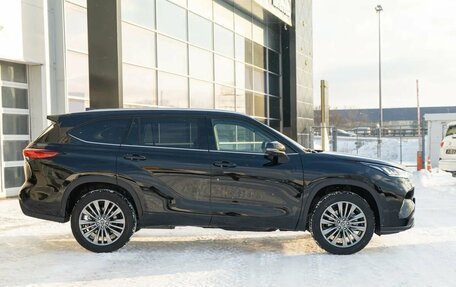 Toyota Highlander, 2024 год, 7 400 000 рублей, 8 фотография