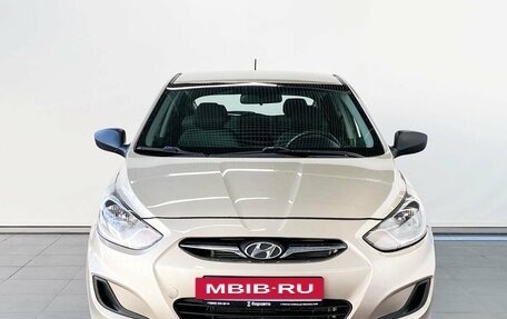 Hyundai Solaris II рестайлинг, 2012 год, 1 000 000 рублей, 16 фотография