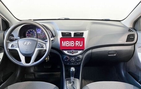 Hyundai Solaris II рестайлинг, 2012 год, 1 000 000 рублей, 7 фотография