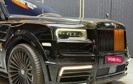 Rolls-Royce Cullinan, 2021 год, 77 000 000 рублей, 20 фотография