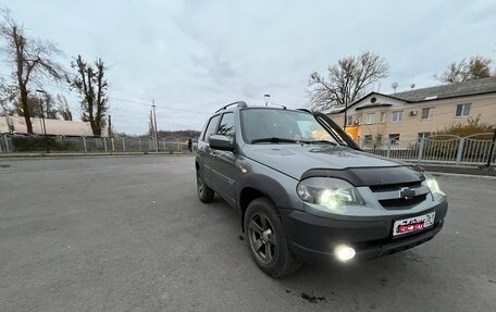 Chevrolet Niva I рестайлинг, 2017 год, 845 000 рублей, 11 фотография