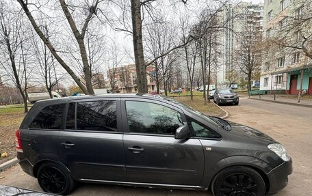 Opel Zafira B, 2010 год, 991 000 рублей, 4 фотография