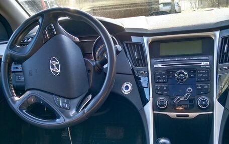 Hyundai Sonata VI, 2011 год, 1 450 000 рублей, 4 фотография