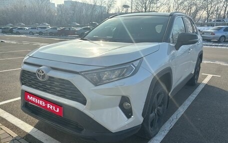 Toyota RAV4, 2020 год, 3 785 000 рублей, 3 фотография