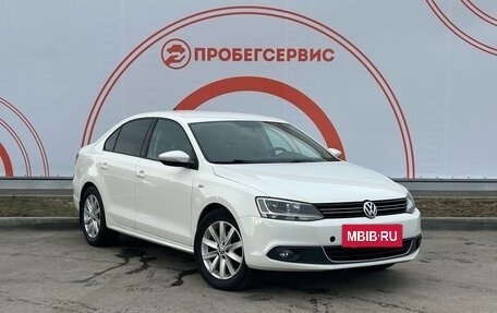 Volkswagen Jetta VI, 2012 год, 950 000 рублей, 3 фотография