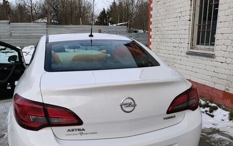 Opel Astra J, 2014 год, 1 000 000 рублей, 3 фотография