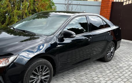 Toyota Camry, 2015 год, 2 320 000 рублей, 2 фотография