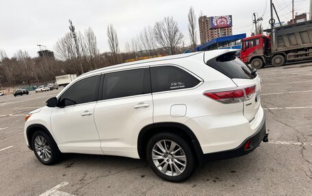 Toyota Highlander III, 2014 год, 3 070 000 рублей, 9 фотография