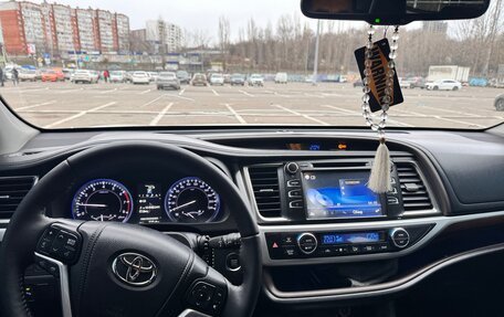 Toyota Highlander III, 2014 год, 3 070 000 рублей, 14 фотография