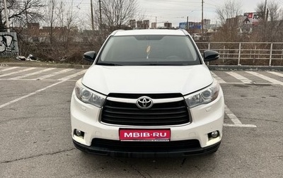 Toyota Highlander III, 2014 год, 3 070 000 рублей, 1 фотография