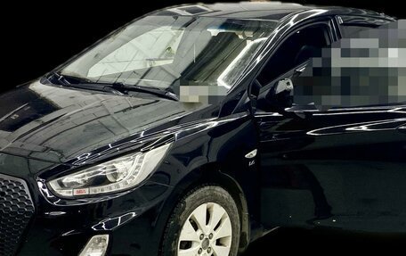 Hyundai Solaris II рестайлинг, 2013 год, 950 000 рублей, 3 фотография