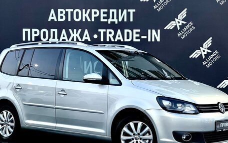 Volkswagen Touran III, 2011 год, 1 240 000 рублей, 1 фотография